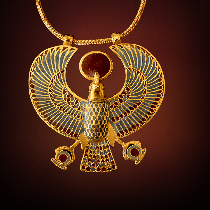 NECKLACE WITH FALCON PENDANT