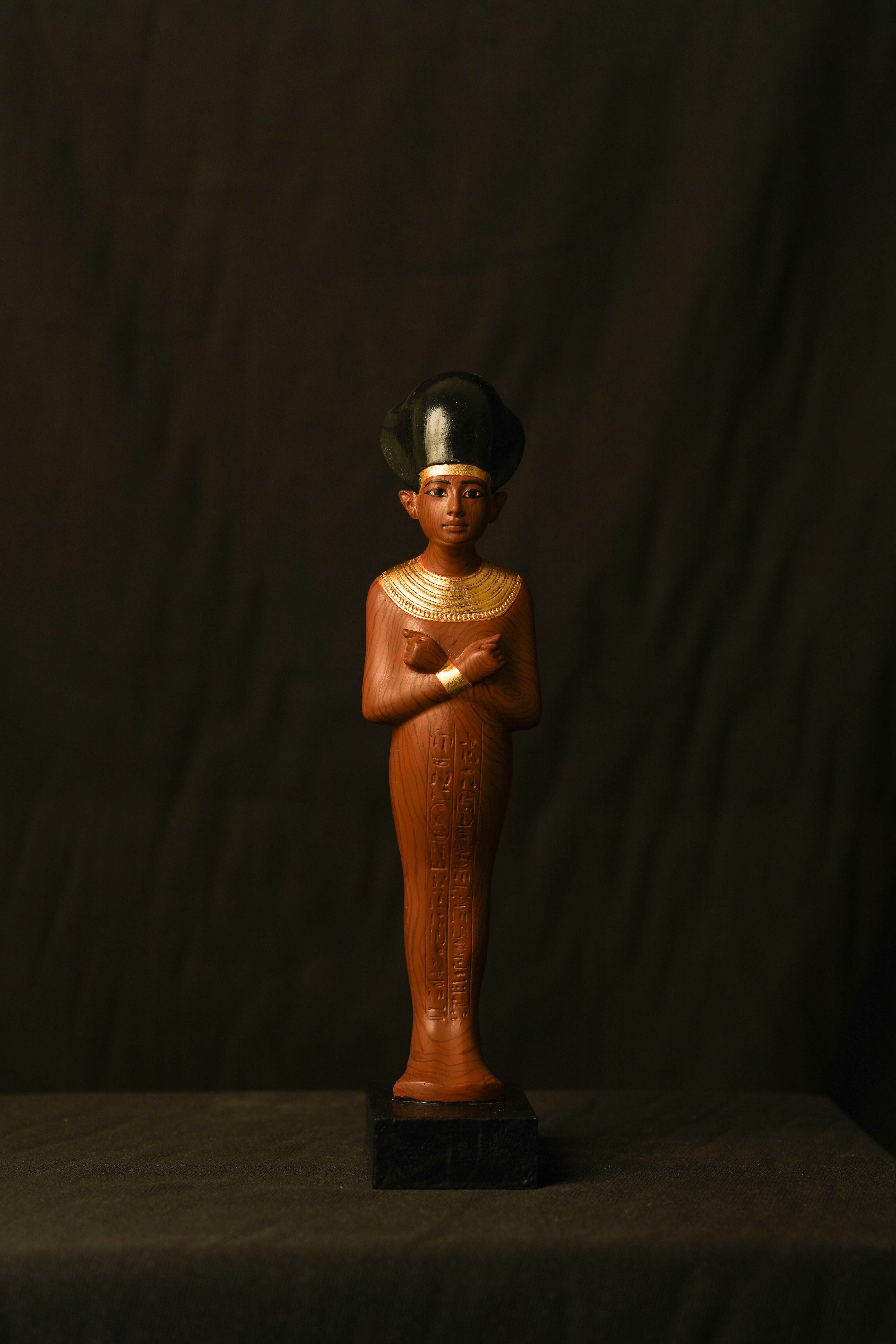 Egyptian King Tutankhamun statue, Museum replica for King Tutankhamun's statue, Replica statue for King Tutankhamun for sale.
