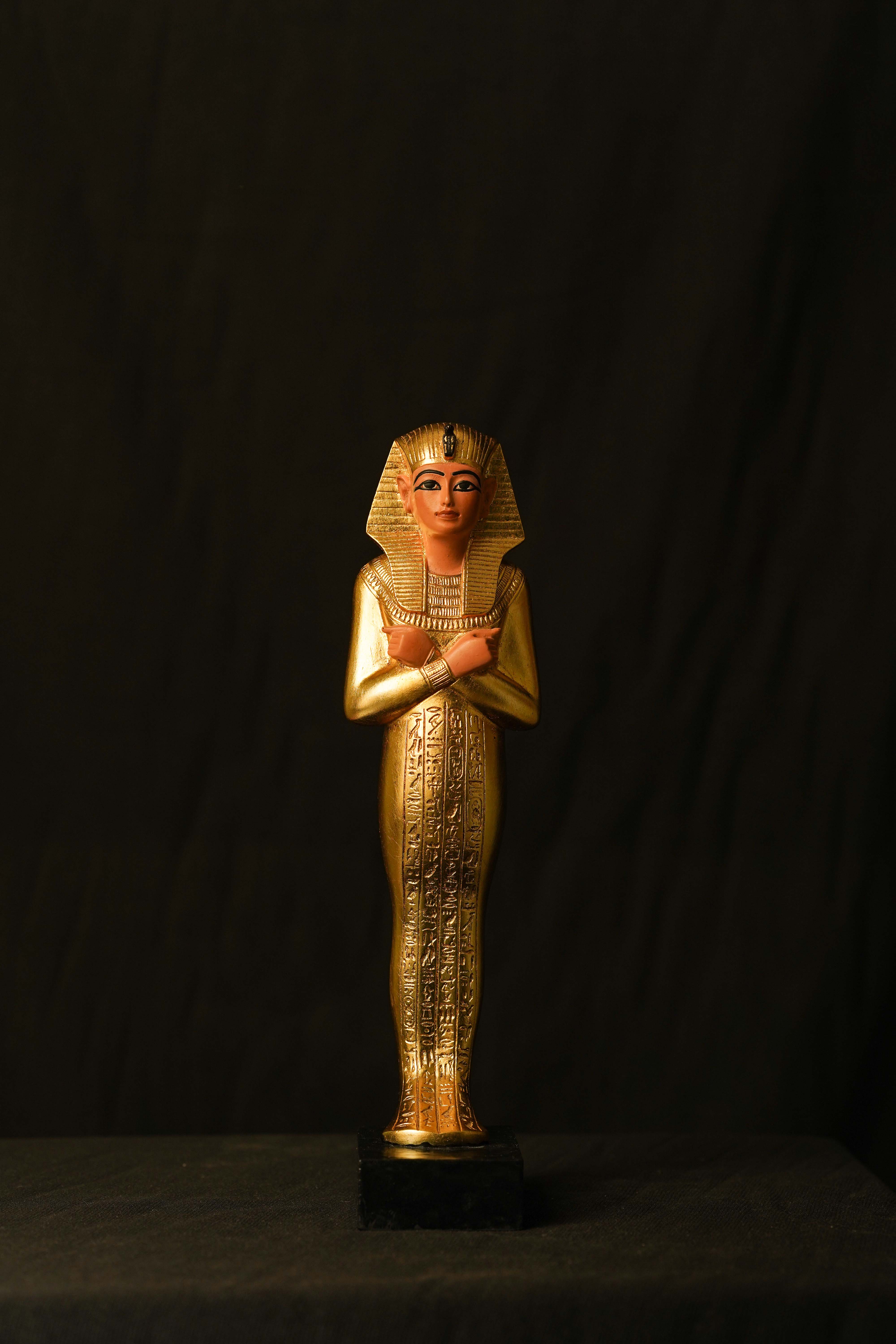 Egyptian King Tutankhamun statue, Museum replica for King Tutankhamun's statue, Replica statue for King Tutankhamun for sale.